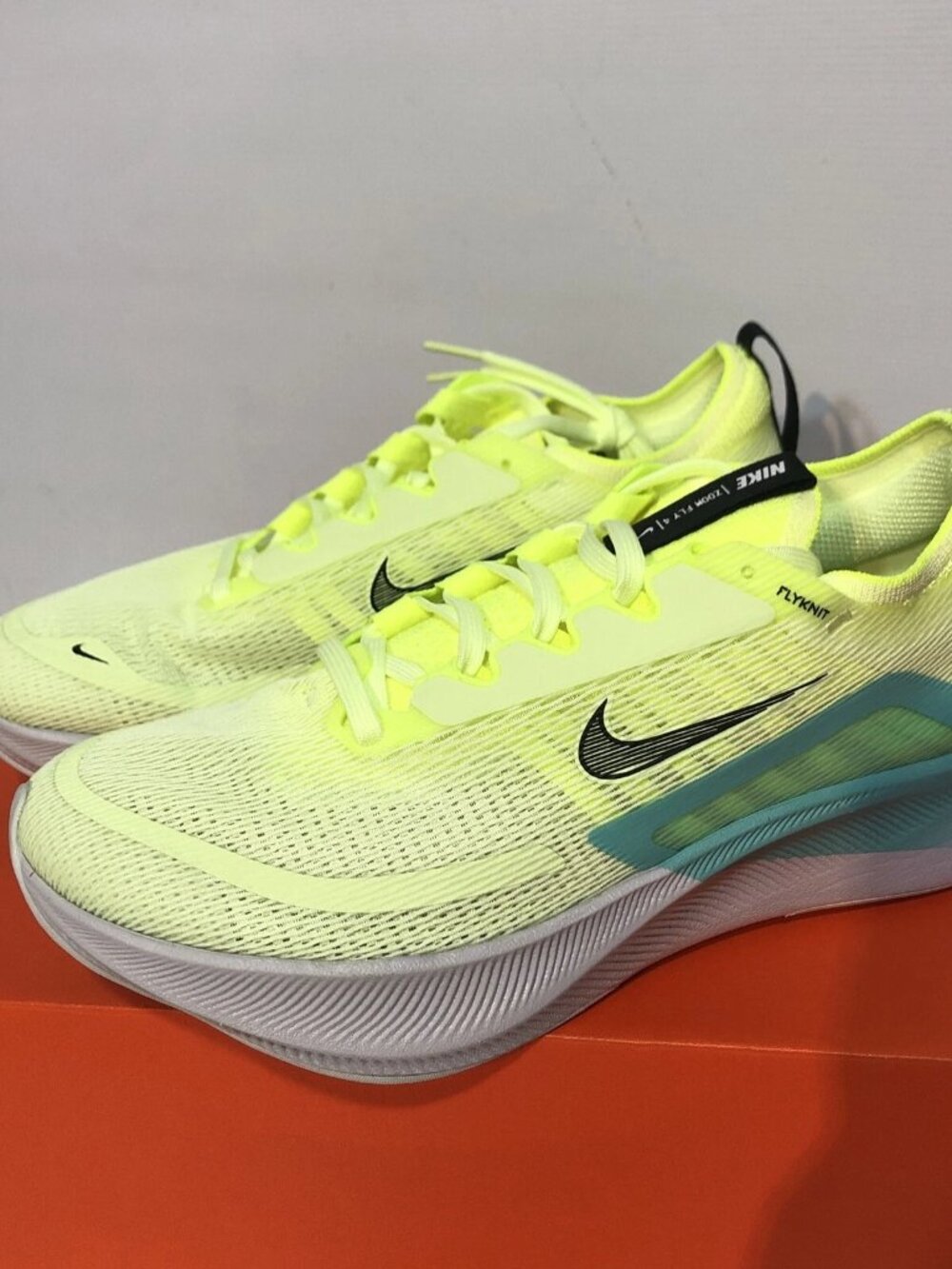 Nike Zoom Fly 4 Running Shoes Barely Volt Black CT2401-700 Women's Size 7